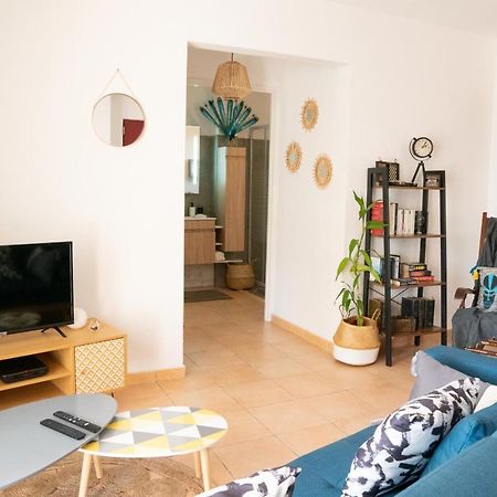 L'Ile Au Paon - Appartement T2 Avec Piscine Et Parking Les Abymes Luaran gambar